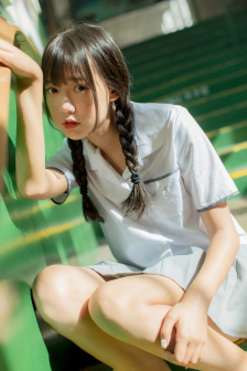 年轻女老板做愛